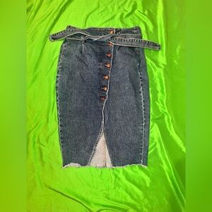 Zara Knee Length Denim Button-Front Skirt size Large